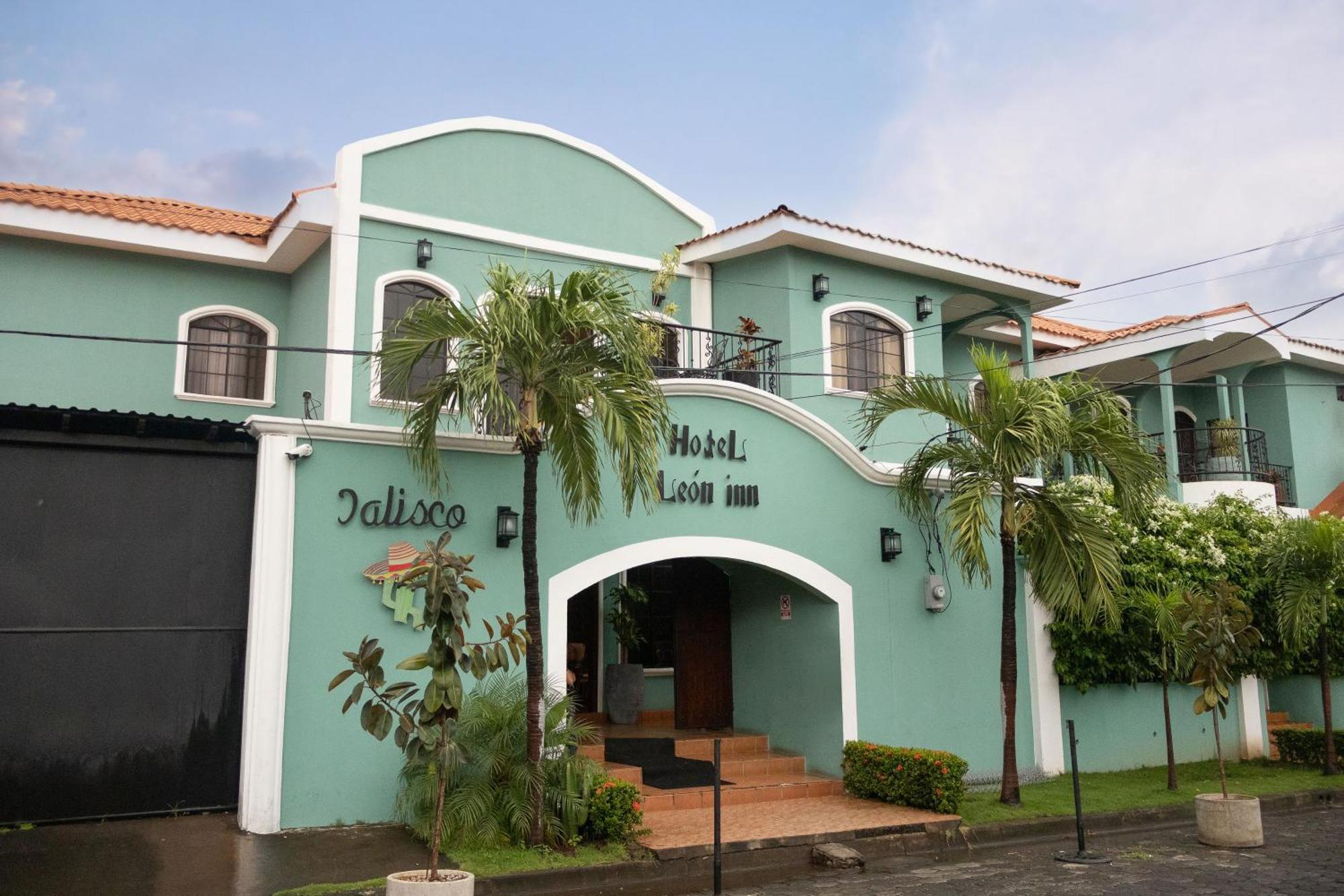Hotel Leon Inn Exterior photo